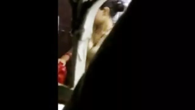 একটি বাংলা নাইকাদের চুদা চুদি শিশু পার সুস্বাদু অপরিচিত, এই লাউঞ্জে বাস