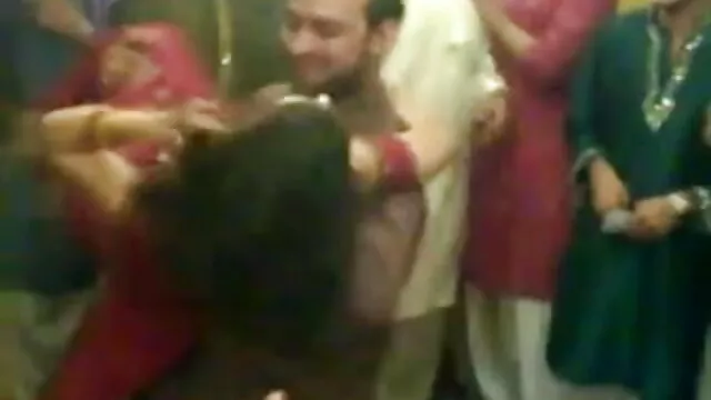 বাঁড়ার রস খাবার বাংলা ভিডিও এএএ