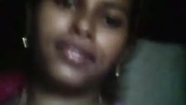 সুন্দরী xx চুদা চুদি বালিকা